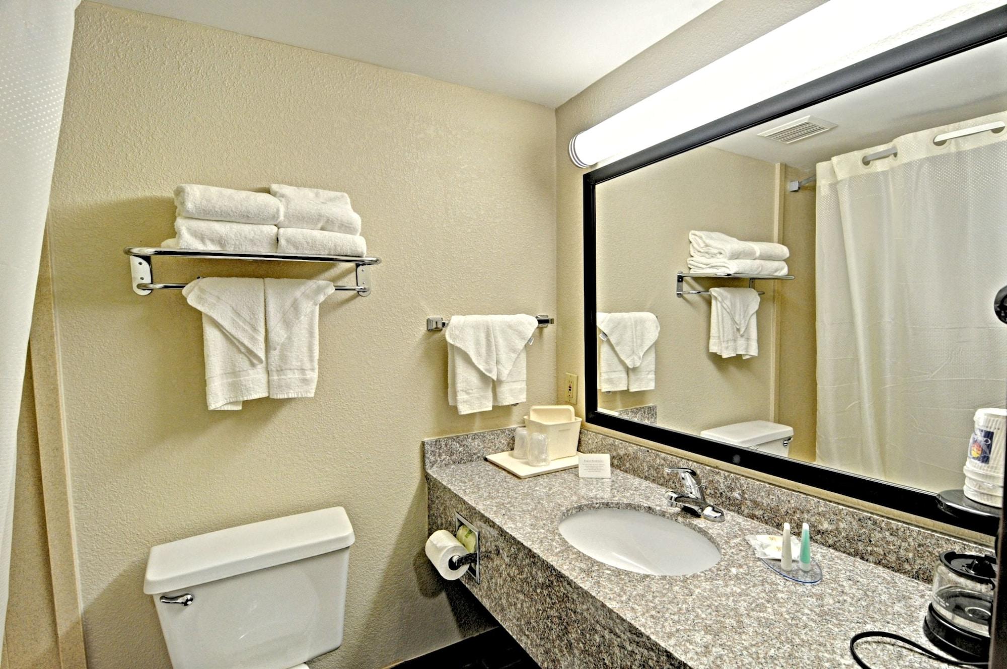 Comfort Inn & Suites Raphine - Lexington Near I-81 And I-64 Exterior foto